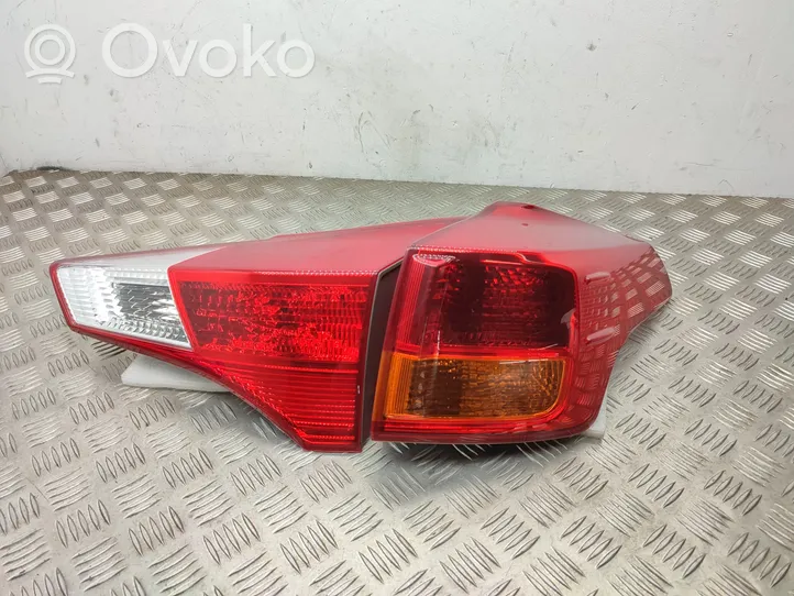 Toyota RAV 4 (XA40) Lampa tylna 