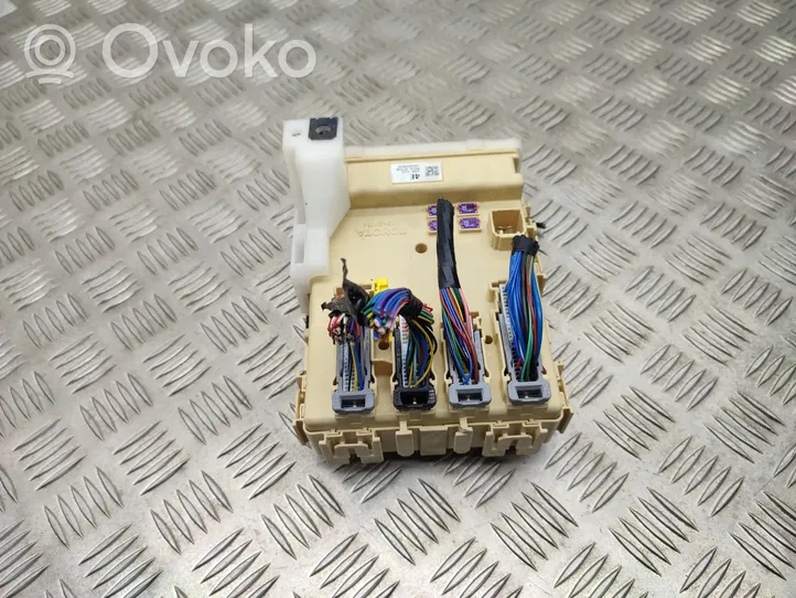 Toyota RAV 4 (XA40) Module confort 8922142180