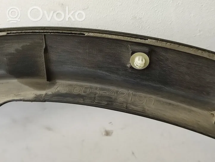 Toyota RAV 4 (XA40) Rivestimento parafango (modanatura) 7560542190