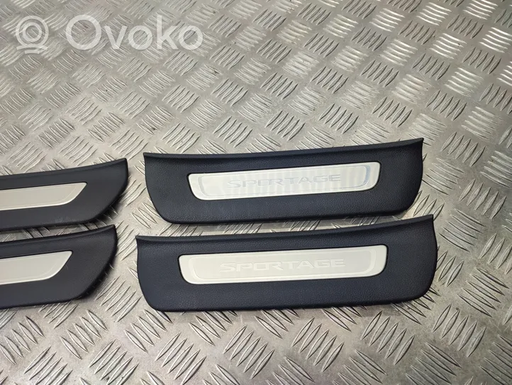 KIA Sportage Front sill trim cover 85878F1500