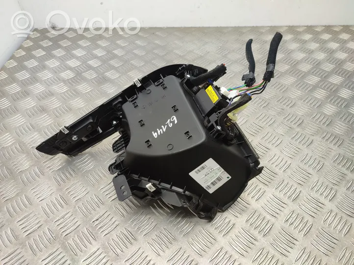 KIA Sportage Connecteur/prise USB 84681F1500