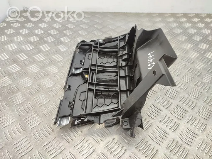 Suzuki Vitara (LY) Rejilla superior del radiador del parachoques delantero 7211160R0