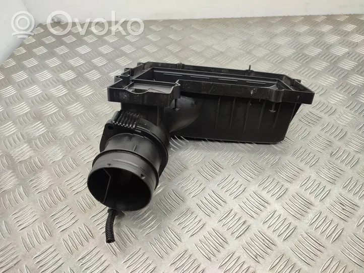 Skoda Octavia Mk3 (5E) Osłona / Obudowa filtra powietrza 5Q0129607AA