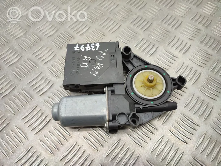 Volkswagen PASSAT B6 Front door window regulator motor 1T0959702