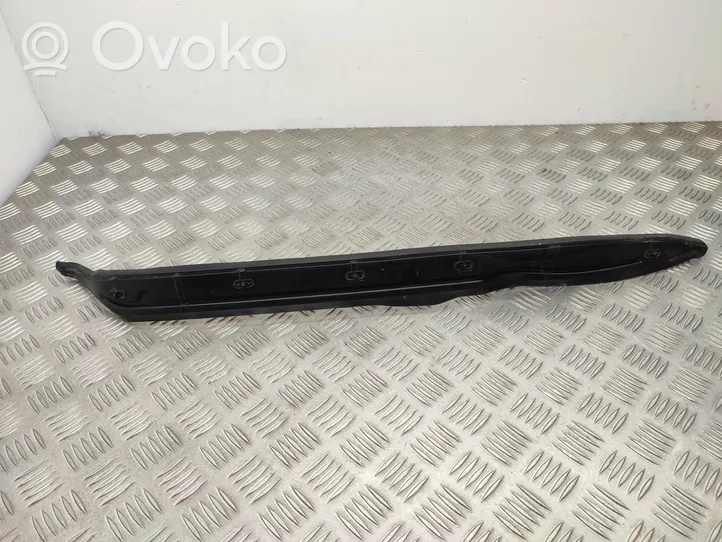 Citroen C4 II Picasso Rivestimento dell’estremità del parafango 9676660780