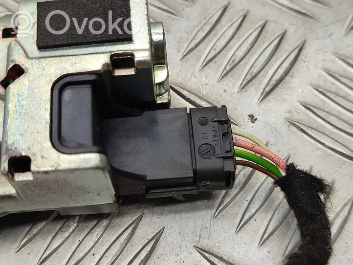 Citroen C5 Siłownik elektryczny podnoszenia klapy tylnej / bagażnika 9661840680