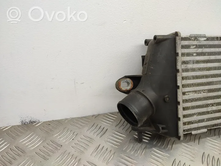 Opel Vivaro Chłodnica powietrza doładowującego / Intercooler 8200411160