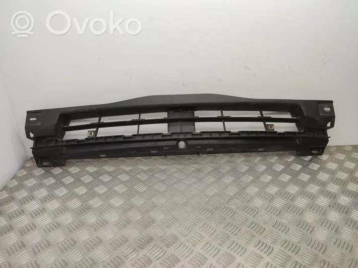 Opel Vivaro Front bumper mounting bracket 620300101R