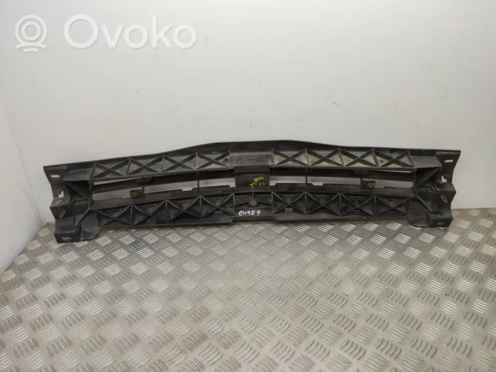 Opel Vivaro Front bumper mounting bracket 620300101R
