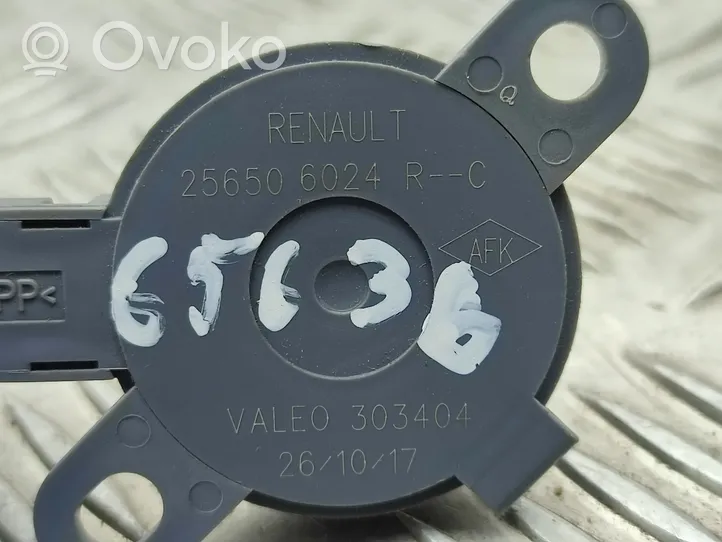 Nissan Qashqai Pysäköintitutkan anturin kaiutin PDC 256506024