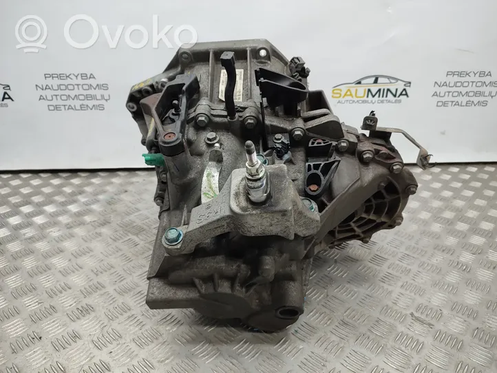 Nissan Qashqai Mechaninė 6 pavarų dėžė 320103660R