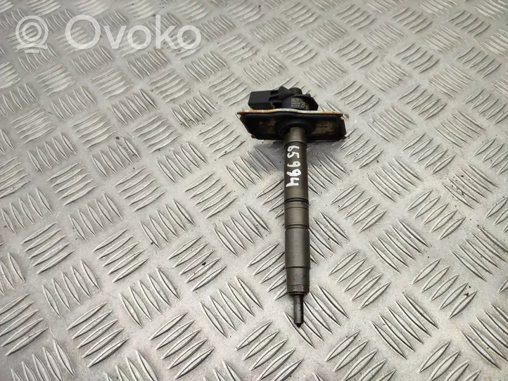 Audi A4 S4 B8 8K Fuel injector 03L130277