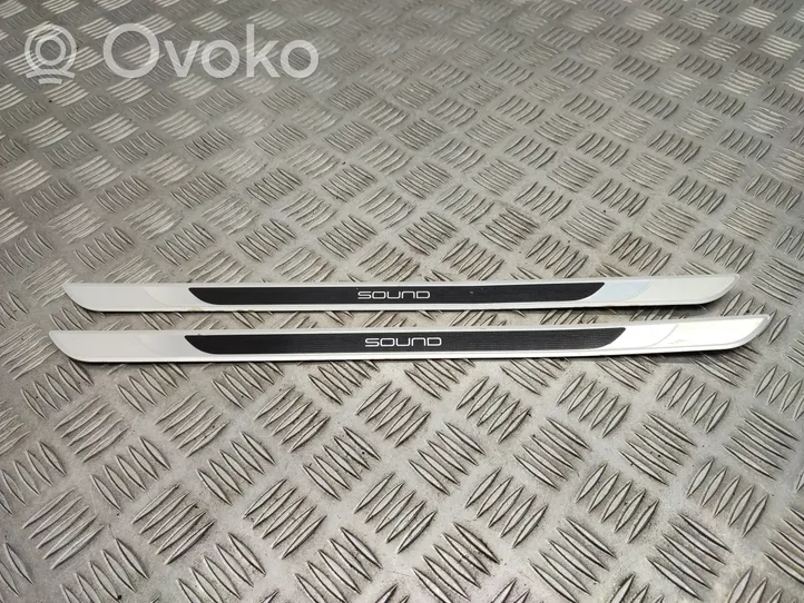 Volkswagen Golf Sportsvan Front sill trim cover 