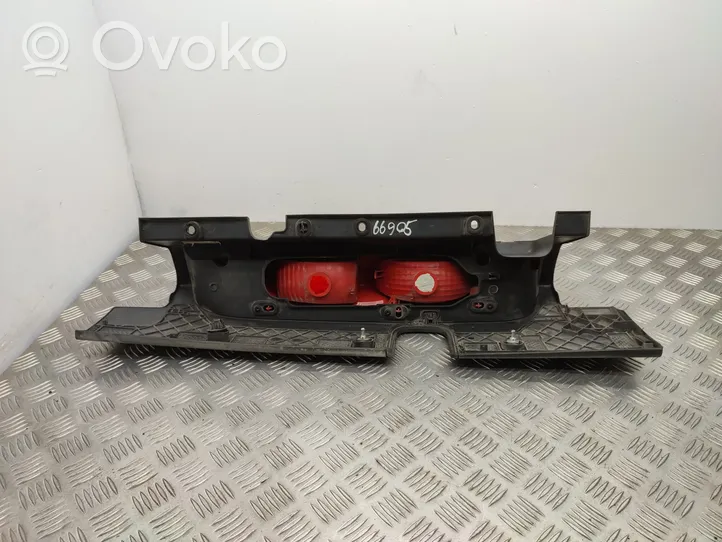 Opel Vivaro Rear/tail lights 93857722