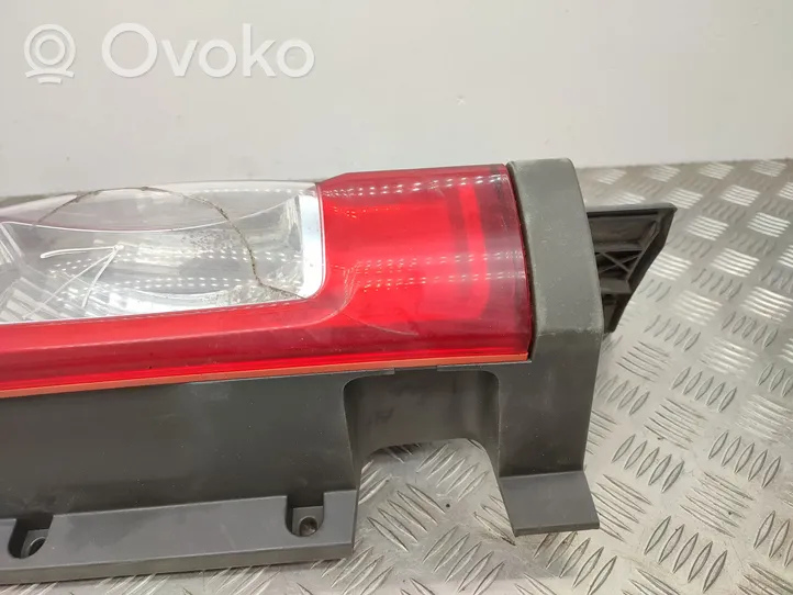 Opel Vivaro Lampa tylna 93857722