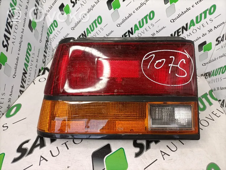 Toyota Corolla E90 Lampy tylnej klapy bagażnika 