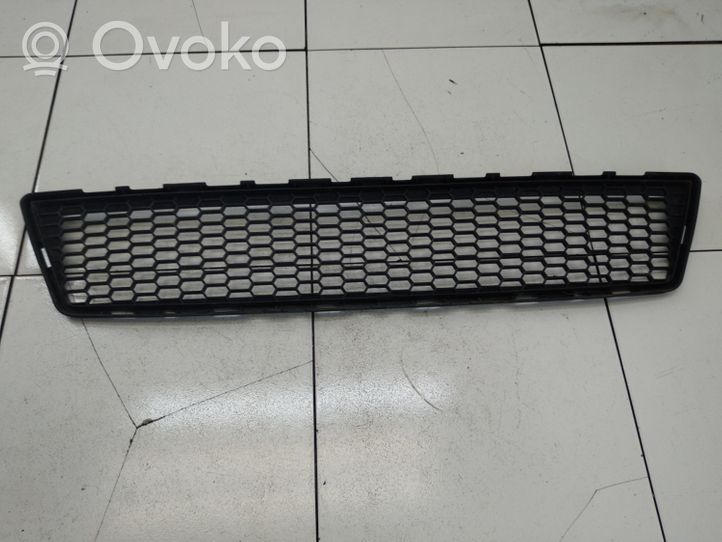 Toyota Verso Kratka dolna zderzaka przedniego 531120F040