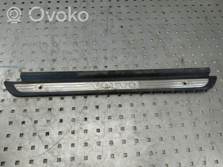 Volvo S40, V40 Etuoven kynnyksen suojalista 30818426