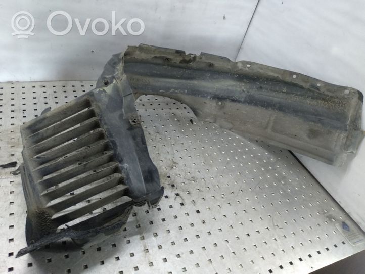 Toyota Avensis T220 Etupyörän sisälokasuojat 5387605020