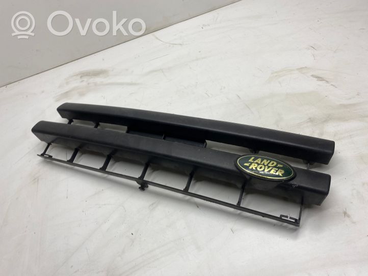 Land Rover Freelander Grille calandre supérieure de pare-chocs avant 