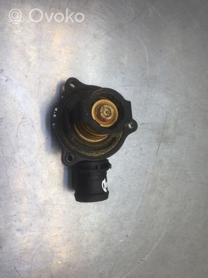 Audi A6 S6 C6 4F Boîtier de thermostat / thermostat 059121111