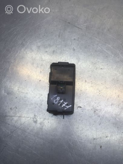 Opel Insignia A Moldura del interruptor de la ventana de la puerta delantera 13222226