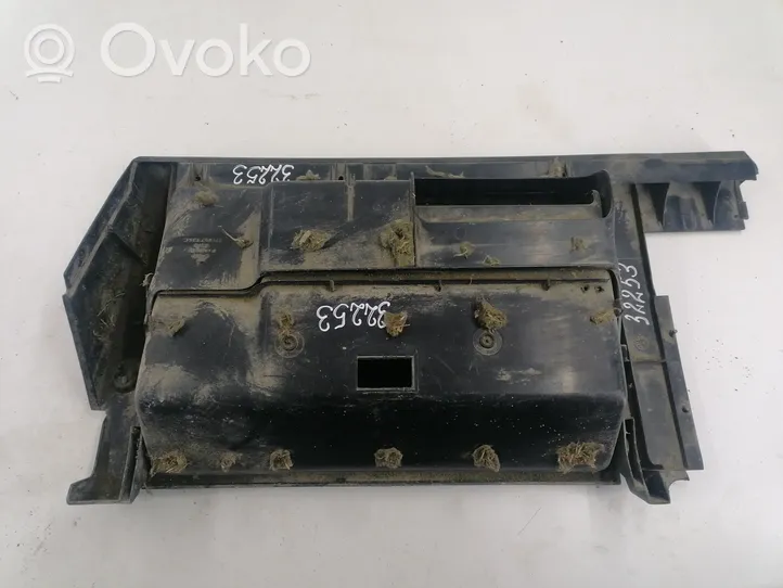 Volkswagen PASSAT B2 Glove box 321857924C