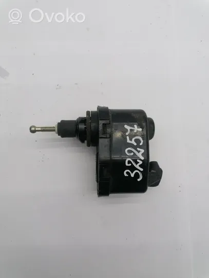 Volkswagen Vento Motor de ajuste de nivel del faro delantero 321941295