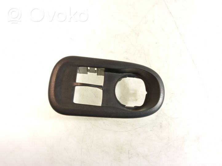 Opel Movano B Electric window control switch 8200637849