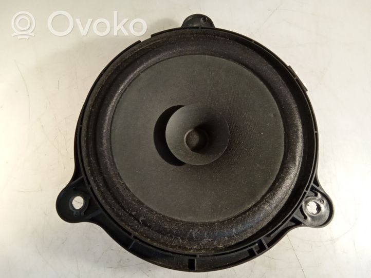 Opel Vivaro Front door speaker 28156