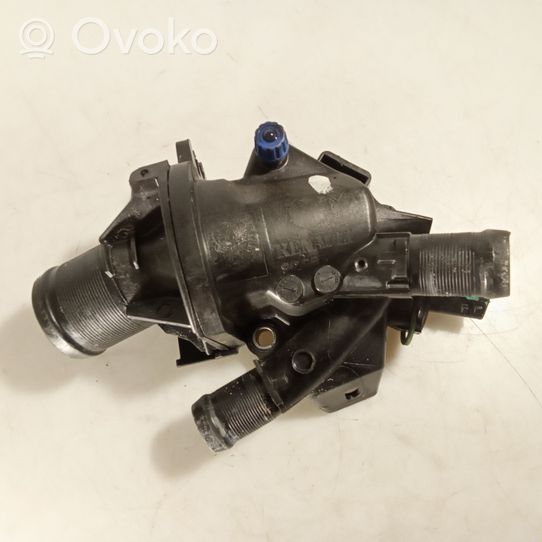 Renault Master III Boîtier de thermostat 110604371R