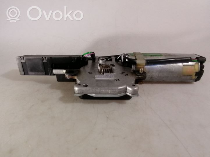 Mercedes-Benz C W202 Motor / Aktuator 2028208810