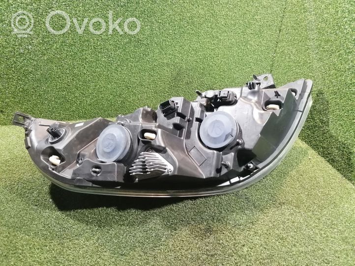 Opel Movano B Headlight/headlamp 260604857R