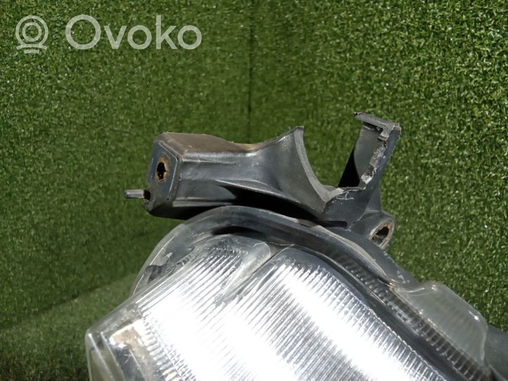 Toyota Land Cruiser (J100) Lampa przednia 451335