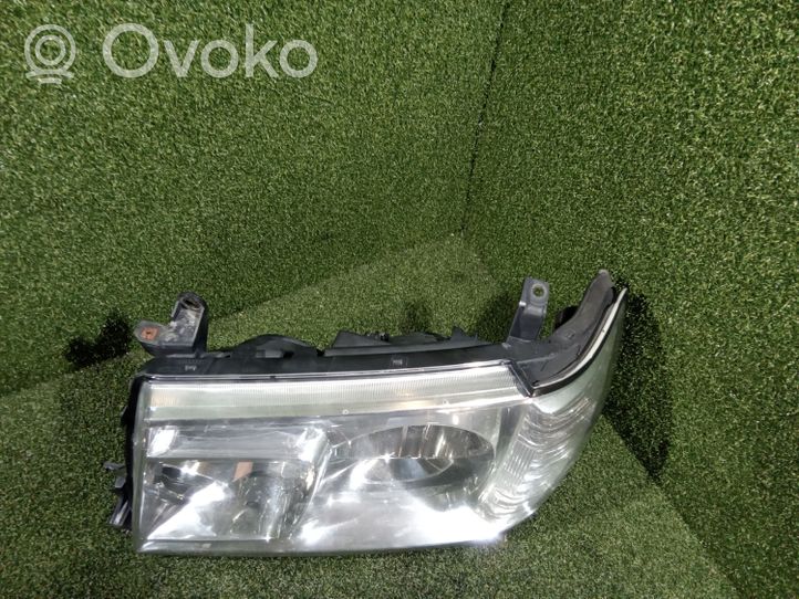 Toyota Land Cruiser (J100) Lampa przednia 451335