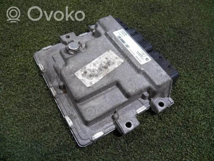 Opel Movano B Engine control unit/module 237103906S