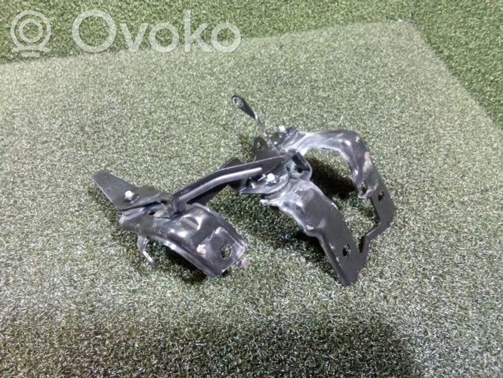 A0035475G Renault Master III Power steering pump mounting bracket 