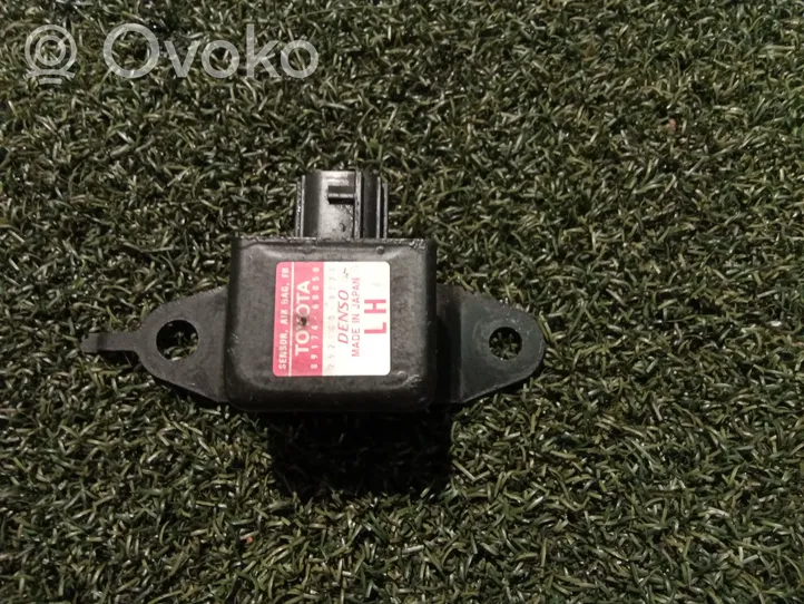 Toyota Land Cruiser (J100) Czujnik uderzenia Airbag 8917460050