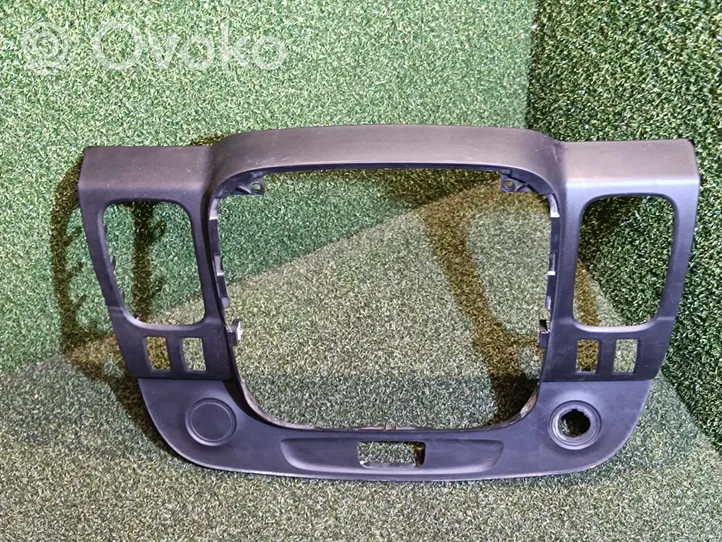 Opel Vivaro Radio/GPS head unit trim 93452450