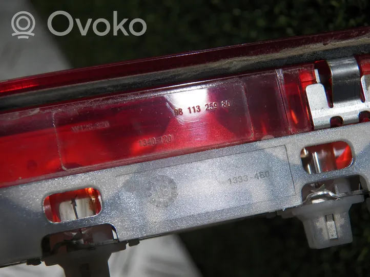 Toyota Proace Luz de freno adicional/tercera 9811325980