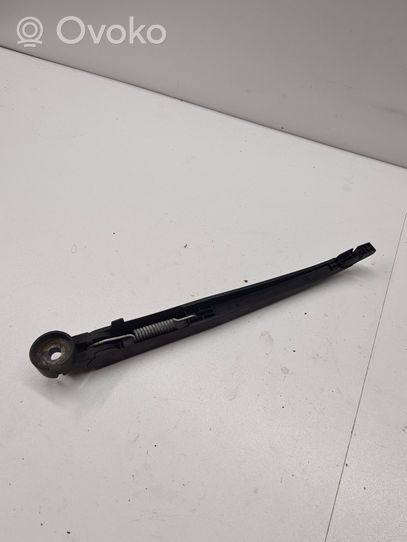 BMW 5 E39 Rear wiper blade arm 8221453