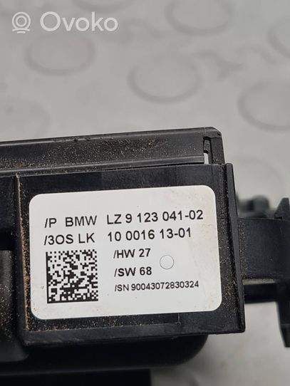 BMW 1 E82 E88 Manetka / Przełącznik kierunkowskazów wycieraczek 9123041