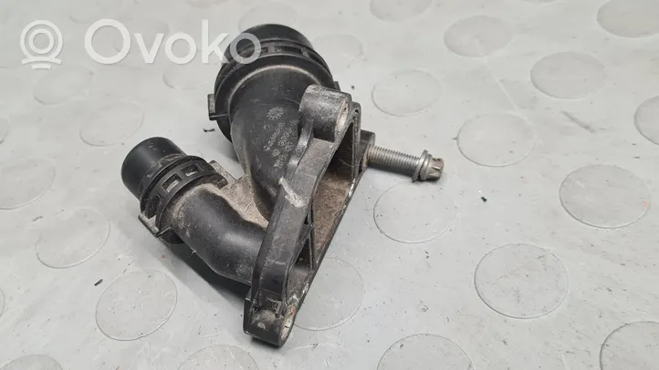 BMW X1 E84 Tuyau de liquide de refroidissement moteur 7800048