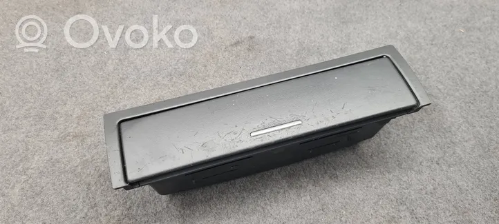 BMW 3 E46 Dashboard storage box/compartment 8202188