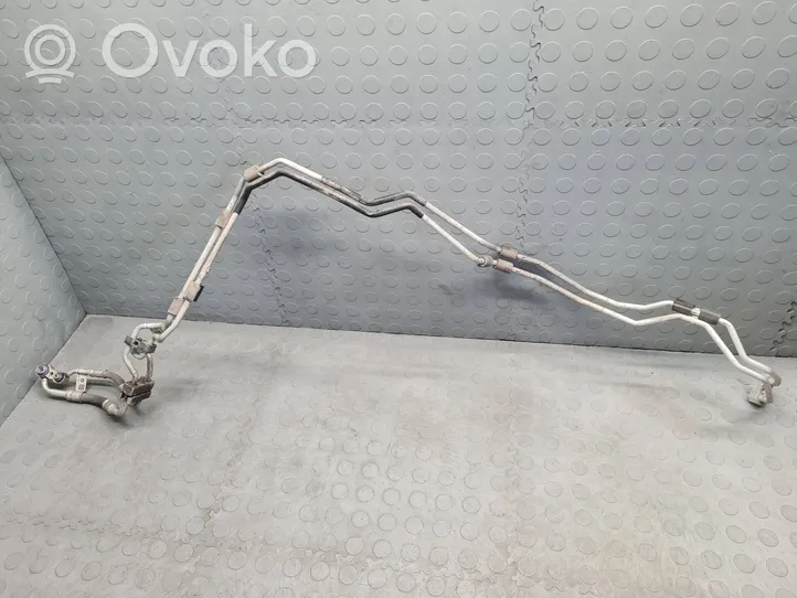 BMW 3 F30 F35 F31 Gaisa kondicioniera caurulīte (-es) / šļūtene (-es) 9368337