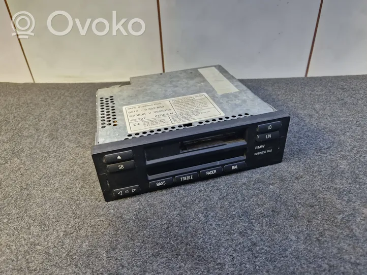 BMW 7 E38 Radio/CD/DVD/GPS-pääyksikkö 8352863