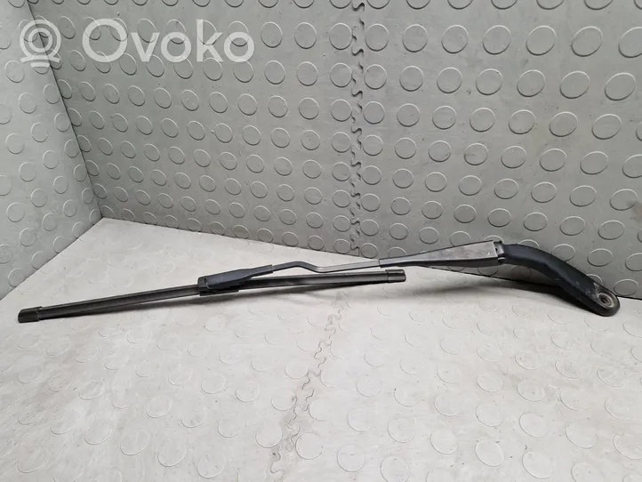 BMW 1 F20 F21 Priekinio stiklo valytuvų kojelė 7239519