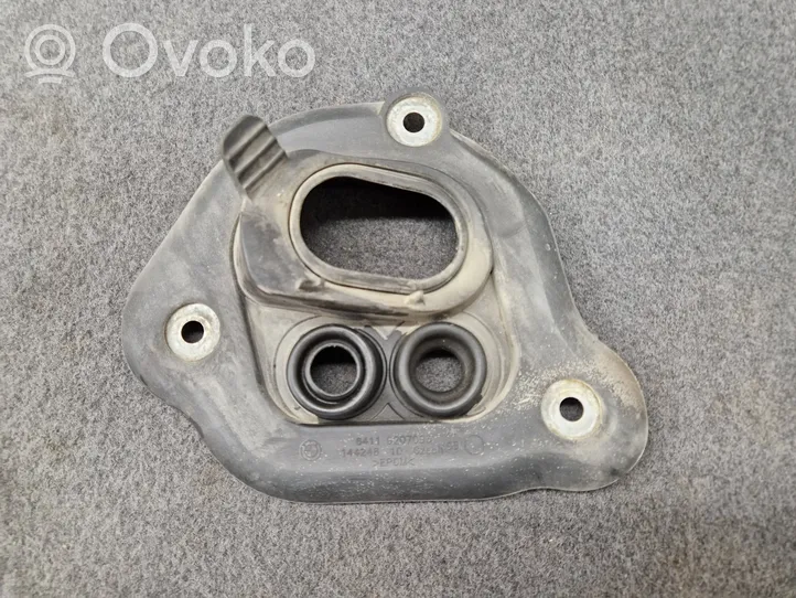 BMW 1 F20 F21 Altra parte del vano motore 9207093