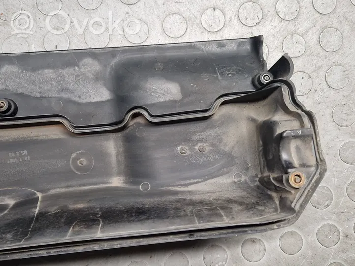 BMW 5 E39 Ilmansuodattimen kotelon kansi 2247443