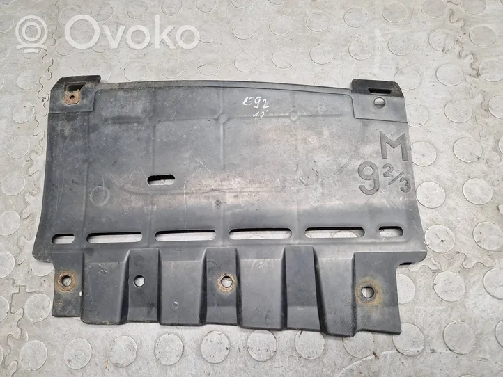 BMW 3 E92 E93 Placa protectora/plataforma del parachoques delantero 8044375